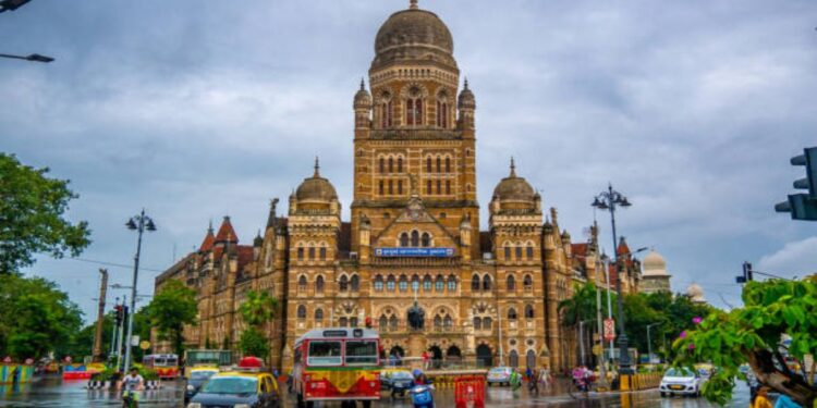 नोकरी मिळविण्याचा गोल्डन चान्स! बृहन्मुंबई महानगरपालिका मध्ये मेगाभरती सुरु