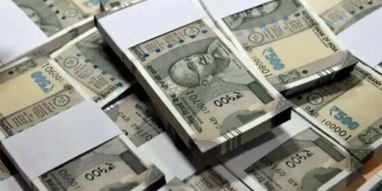 तुम्ही घरी किती रोख रक्कम ठेवू शकता? काय आहे आयकर नियम? तुम्हाला माहित असणे आवश्यक