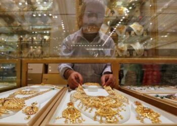 आनंदाची बातमी! सोन्या-चांदीच्या दरात पुन्हा एकदा घसरण