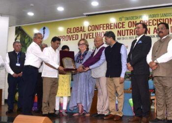 आधुनिक तंत्रज्ञान अंगिकारल्यास शेतकऱ्यांचे उत्पन्न वाढू शकते– अनिल जैन