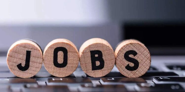 जळगावात दरमहा 21,000 रुपये पगाराच्या नोकरीची संधी.. येथे निघाली भरती, आताच करा अर्ज