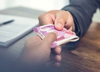 मोठी बातमी! यावल आदीवासी विभागातील लेखापालाला २० हजाराची लाच घेतांना अटक