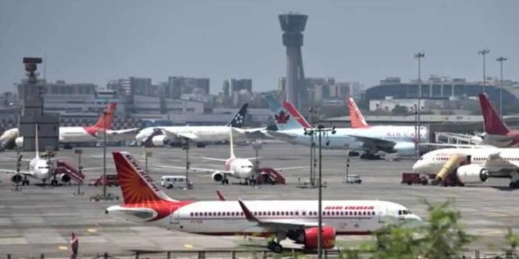 विनापरीक्षा थेट नोकरी मिळविण्याची संधी! मुंबई विमानतळ इथे निघाली बंपर भरती