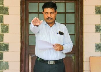 जिल्हाधिकारी कार्यालयात दहशतवाद व हिंसाचारविरोधी प्रतिज्ञा