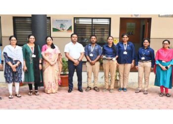 लयभारी! जी. एच. रायसोनी अभियांत्रिकीच्या विध्यार्थ्यानी बनविला शेतात काम करणारा रोबोट