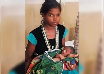 मातेने दिला 26 बोटं असलेल्या दुर्मिळ बाळाला जन्म