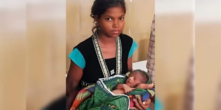 मातेने दिला 26 बोटं असलेल्या दुर्मिळ बाळाला जन्म