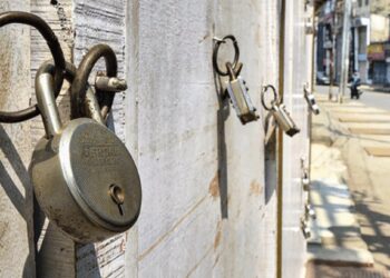 अमळनेर शहरात संचारबंदी लागू