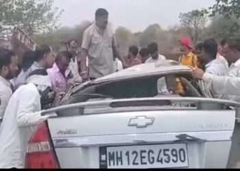 ट्रक आणि इंडिका गाडीची समोरासमोर धडक ; कार चालक जागीच ठार