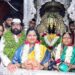 ‘बा विठ्ठला… समाजातील प्रत्येक घटकाला सुखी, समृद्ध कर –मुख्यमंत्र्यांचे विठ्ठलाच्या चरणी साकडे