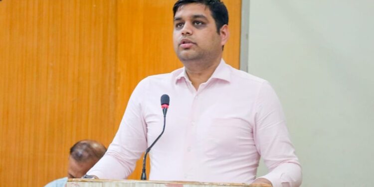 ‘शासन आपल्या दारी’ कार्यक्रम एकमेकांच्या समन्वयातून यशस्वी करावा – जिल्हाधिकारी मित्तल