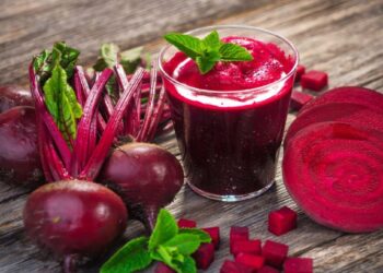 जर तुम्हाला या समस्या असतील तर बीटरूट अजिबात खाऊ नका, फायद्याऐवजी नुकसानच होईल