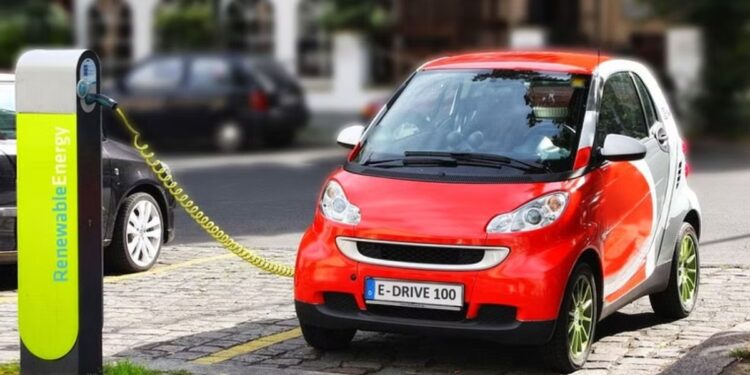 तुम्हीही इलेक्ट्रिक वाहन खरेदी करताय? मग सरकारचा हा नवा नियम वाचा