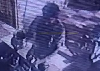 जळगावातील महादेवाच्या मंदिरात चोरी, घटना सीसीटीव्ही कॅमेरात कैद