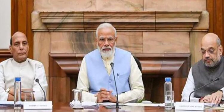 मोदी मंत्रिमंडळात फेरबदल होण्याची शक्यता ; कोणाला मिळणार स्थान