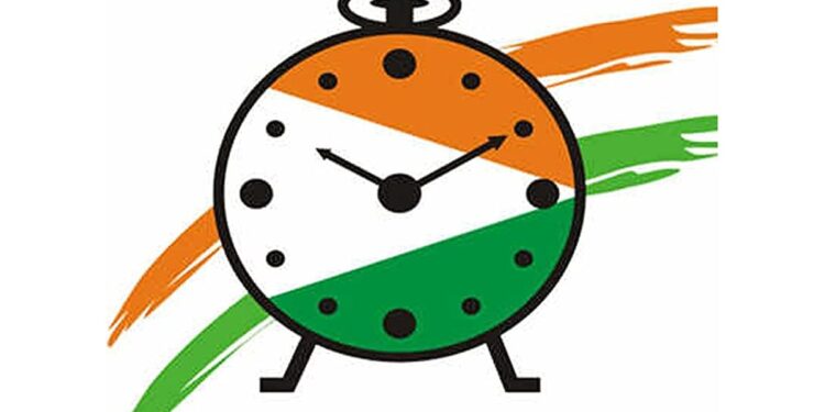 राष्ट्रवादीला मोठं खिंडार ; अनेक पदाधिकाऱ्यांचा शिंदे गटात प्रवेश