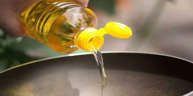 महागाईतून दिलासा मिळणार! खाद्यतेल आणखी स्वस्त होणार, सरकारने कंपन्यांना किंमत कमी करण्याचे निर्देश