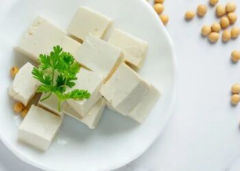 दुधापेक्षा या पदार्थांमध्ये आढळते जास्त कॅल्शियम ; आरोग्यासाठी खूप फायदेशीर