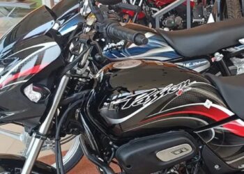 Hero केली नव्या अवतारात लोकप्रिय बाइक लॉन्च ; जाणून घ्या किंमत आणि फीचर्स