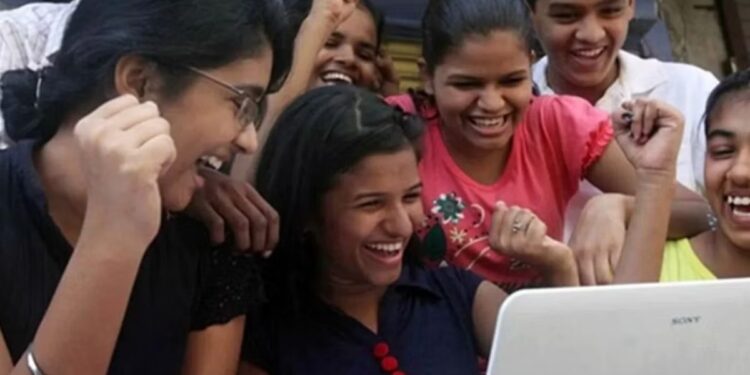 मुली लय हुशार..! १०वी परीक्षेचा निकाल जाहीर ; यंदाही मुलींनी मारली बाजी