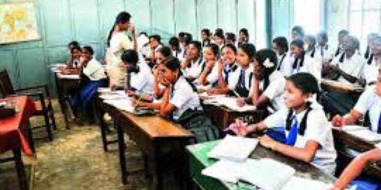 राज्य सरकारचा सरसकट आठवीपर्यंत उत्तीर्ण करण्याचा निर्णय रद्द, आता काय आहे नवीन नियम? वाचा