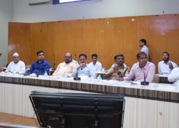 अतिवृष्टीच्या पार्श्वभूमीवर सर्व विभागांनी सतर्क रहावे ; पालकमंत्री गुलाबराव पाटील यांचे निर्देश !