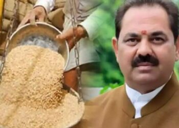 पूरबाधित कुटुंबांना एक महिन्याचे राशन द्या ; मदत पुनर्वसन, आपत्ती व्यवस्थापन मंत्री अनिल पाटलांचे निर्देश