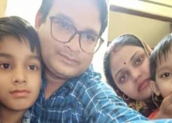 काळीज पिळवटून टाकणारी घटना ; आधी मुलांना संपविले नंतर पती- पत्नीने उचललं टोकाचं पाऊल