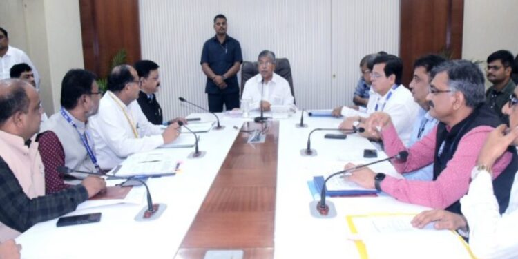 विद्यापीठांनी परीक्षांचे निकाल वेळेत जाहीर करण्याचे उच्च व तंत्र शिक्षण मंत्र्यांच्या सूचना