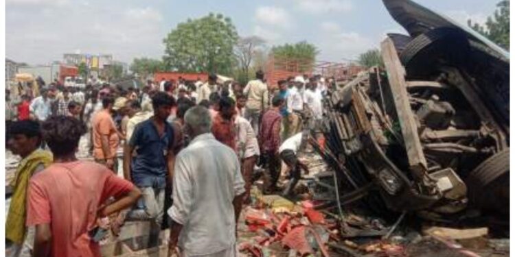 भीषण! भरधाव कंटेनर थेट हॉटेलमध्ये घुसला, 9 जण ठार, अनेक जखमी