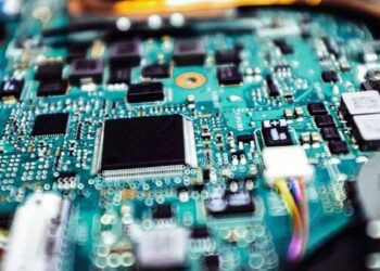 स्मार्ट ड्रायव्हिंग लायसन्सवर चिपच्या कमतरतेचा परिणाम, महाराष्ट्र सरकार अडचणीत