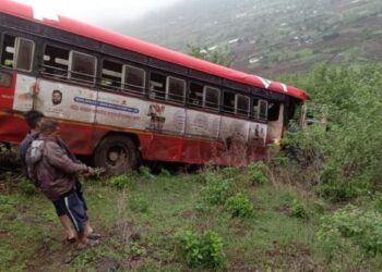 मोठी बातमी । सप्तश्रृंगी गडावर एसटी बसचा भीषण अपघात ; १६ प्रवासी हे अमळनेर तालुक्यातील