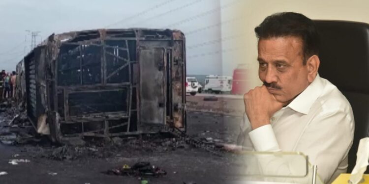 चालकाला झोप आल्याने दुर्घटना झाली असावी – गिरीश महाजनांची शंका