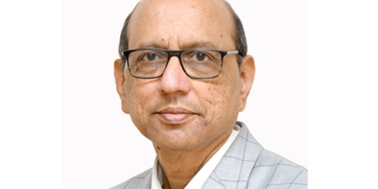 आकाशवाणी केंद्रावर’उत्तुंग भरारी’ कार्यक्रमांतर्गत कुलगुरू प्रा. व्ही एल माहेश्वरी यांची मुलाखत