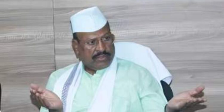 राज्याचे कृषिमंत्री अब्दुल सत्तारांच्या अडचणींमध्ये वाढ, वाचा काय आहे