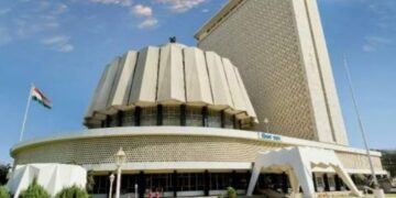 आता विरोधी पक्षनेतेपद कुणाकडे जाणार?  ही 3 नावं चर्चेत