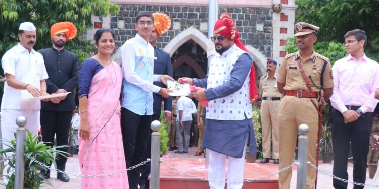 जिल्ह्याच्या सर्वसमावेशक व‍िकासाला सर्वोच्च प्राधान्य – पालकमंत्री गुलाबराव पाटील