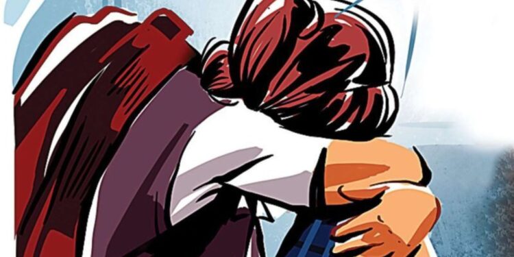 रावेर तालुका हादरला! अल्पवयीन विद्यार्थीनीचा शाळेतच विनयभंग, शाळेच्या संचालकांसह चौघांवर गुन्हा