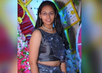 पोटच्या मुलीचा प्रियकराच्या मदतीने वडिलांचे पाय तोडण्याचा कट ; पण.. बातमी वाचून बसेल धक्का