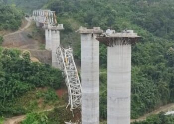 रेल्वे पूल कोसळल्याने 17 जणांचा मृत्यू, मिझोराममध्ये मोठी दुर्घटना ; अनेक लोक ढिगाऱ्याखाली अडकले