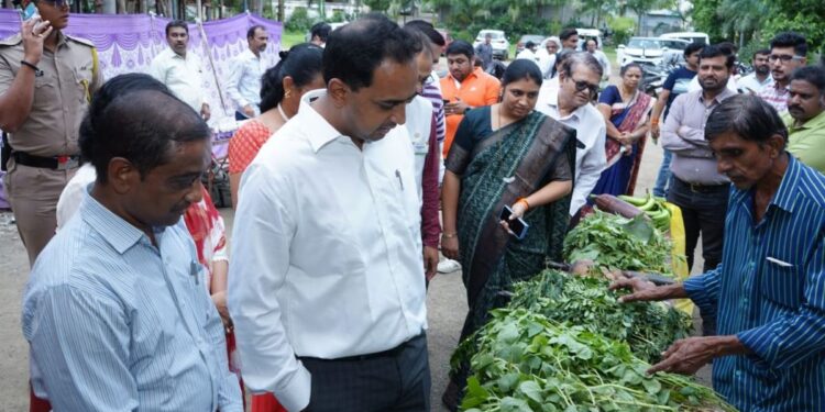 रानभाज्यांमध्ये मानवी आरोग्याला आवश्यक औषधी गुणधर्म – जिल्हाधिकारी आयुष प्रसाद