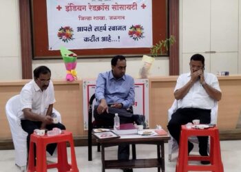 रक्तदानाविषयी समाजात जाणीव जागृती करावी – जिल्हाधिकारी आयुष प्रसाद