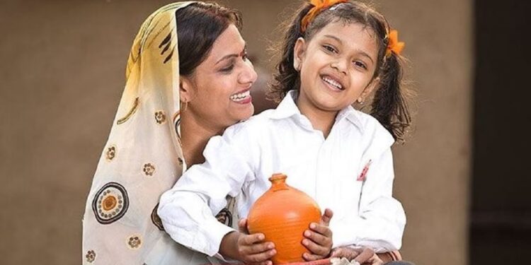 तुम्हीही तुमच्या मुलीचे सुकन्या समृद्धीमध्ये खाते उघडले आहे, जाणून घ्या आतापर्यंत किती पैसे जमा झाले ते