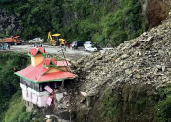 शिमल्यात भूस्खलनामुळे शिव मंदिर कोसळले, अनेक भाविक गाडले, 9 मृतदेह बाहेर काढले