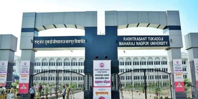 राष्ट्रसंत तुकडोजी महाराज नागपूर विद्यापीठमध्ये ९२ जागांवर भरती
