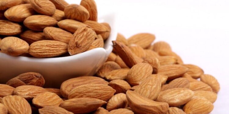 जाणून घ्या बदाम खाण्याची योग्य पद्धत काय आहे