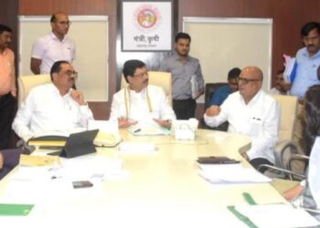 शेतकऱ्यांना २५ टक्के अग्रीम नुकसान भरपाई दिवाळीपर्यंत देणार ; कृषीमंत्र्यांनी काढले आदेश