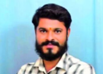 उभ्या ट्रकला भरधाव येणारी दुचाकी धडकली ; तरुण जागीच ठार