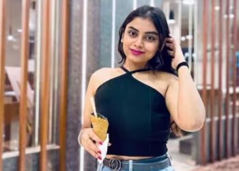 23 वर्षीय एअर होस्टेसची गळा चिरुन हत्या