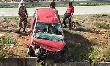 समृद्धी महामार्गावर अपघाताचे सत्र थांबेना : कार पलटल्याने एक महिला ठार, तीन जण गंभीर